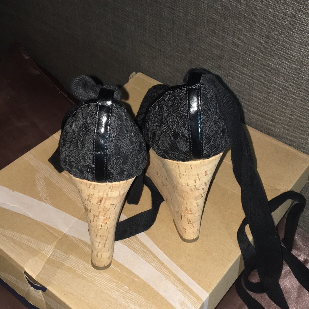 Shoes - Picture 2 of 2